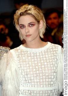 207770 De Rosa-Garcia Starface 2016-05-17 Cannes France 69ème Festival International du Film de Cannes. Montée des marches du film Personal Shopper . 69th International cannes Film festival. Red Carpet of Personal Shopper movie. Stewart, Kristen  Copyright: xDexRosa-Garciax xStarfacex STAR_207770_043