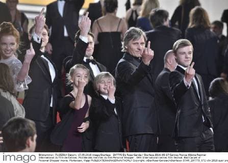 207770 De Rosa-Garcia Starface 2016-05-17 Cannes France 69ème Festival International du Film de Cannes. Montée des marches du film Personal Shopper . 69th International cannes Film festival. Red Carpet of Personal Shopper movie. Mortensen, Viggo  Copyright: xDexRosa-Garciax xStarfacex STAR_207770_072