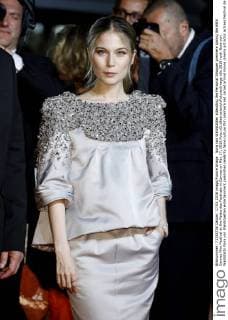 Nora von Waldstätten attending the Personal Shopper premiere during the 69th Cannes Film Festival at the Palais des Festivals in Cannes on May 17, 2016 Foto:xD.xBedrosianx xFuturexImage