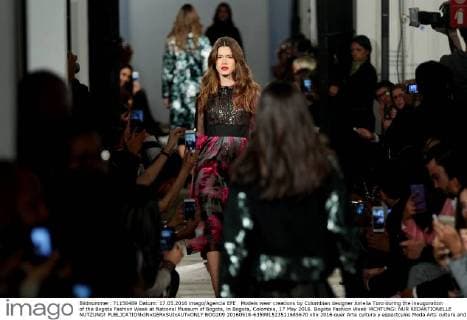 Models wear creations by Colombian designer Amelia Toro during the inauguration of the Bogota Fashion Week at National Museum of Bogota, in Bogota, Colombia, 17 May 2016. Bogota Fashion Week !ACHTUNG: NUR REDAKTIONELLE NUTZUNG!  BOG209 20160518-635991523511685670