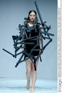 (160518) -- BEIJING, May 18, 2016 -- A model shows a creation of graduates from Guangzhou Nanyang Polytechnic from south China s Guangzhou Province during the China Graduate Fashion Week in Beijing, capital of China, May 18, 2016. ) (wjq) CHINA-BEIJING-COLLEGE STUDENTS FASHION WEEK (CN) ChenxJianli 