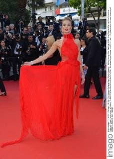 69th Cannes Film Festival 2016, Red Carpet film La Fille Inconnue . Pictured: Rosie Huntington-Whiteley  SimonexComi Cannes