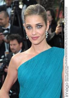 69th Cannes Film Festival 2016, Red Carpet film La fille inconnue . Pictured: Ana Beatriz Barros  AlbertoxTerenghi Cannes