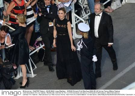 207818 Clément Prioli Starface 2016-05-18 Cannes France 69ème Festival International du Film de Cannes. Montée des marches du film La Fille Inconnue vue depuis la Terrasse CinéFondation. 69th International Cannes Film Festival . Red Carpet of La Fille Inconue movie, View from the CineFondation Terrass Gayet, Julie  Copyright: xClémentxPriolix STAR_207818_006