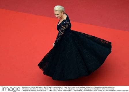 207818 Clément Prioli Starface 2016-05-18 Cannes France 69ème Festival International du Film de Cannes. Montée des marches du film La Fille Inconnue vue depuis la Terrasse CinéFondation. 69th International Cannes Film Festival . Red Carpet of La Fille Inconue movie, View from the CineFondation Terrass Mirren, Helen  Copyright: xClémentxPriolix STAR_207818_015