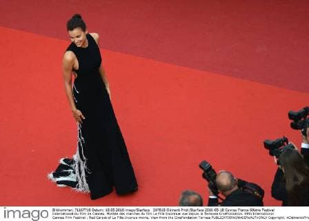 207818 Clément Prioli Starface 2016-05-18 Cannes France 69ème Festival International du Film de Cannes. Montée des marches du film La Fille Inconnue vue depuis la Terrasse CinéFondation. 69th International Cannes Film Festival . Red Carpet of La Fille Inconue movie, View from the CineFondation Terrass  Copyright: xClémentxPriolix STAR_207818_019