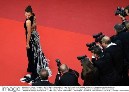 207818 Clément Prioli Starface 2016-05-18 Cannes France 69ème Festival International du Film de Cannes. Montée des marches du film La Fille Inconnue vue depuis la Terrasse CinéFondation. 69th International Cannes Film Festival . Red Carpet of La Fille Inconue movie, View from the CineFondation Terrass  Copyright: xClémentxPriolix STAR_207818_020