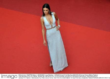 207818 Clément Prioli Starface 2016-05-18 Cannes France 69ème Festival International du Film de Cannes. Montée des marches du film La Fille Inconnue vue depuis la Terrasse CinéFondation. 69th International Cannes Film Festival . Red Carpet of La Fille Inconue movie, View from the CineFondation Terrass Ambrosio, Alessandra  Copyright: xClémentxPriolix STAR_207818_041