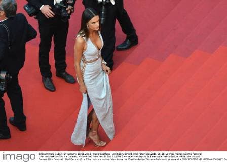 207818 Clément Prioli Starface 2016-05-18 Cannes France 69ème Festival International du Film de Cannes. Montée des marches du film La Fille Inconnue vue depuis la Terrasse CinéFondation. 69th International Cannes Film Festival . Red Carpet of La Fille Inconue movie, View from the CineFondation Terrass Ambrosio, Alessandra  Copyright: xClémentxPriolix STAR_207818_043