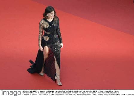 207818 Clément Prioli Starface 2016-05-18 Cannes France 69ème Festival International du Film de Cannes. Montée des marches du film La Fille Inconnue vue depuis la Terrasse CinéFondation. 69th International Cannes Film Festival . Red Carpet of La Fille Inconue movie, View from the CineFondation Terrass Casta, Laetitia  Copyright: xClémentxPriolix STAR_207818_047