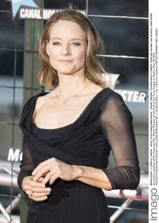 Money Monster Filmpremiere in Madrid American actress and director Jodie Foster during the premiere of the American Film Money Monster at the Roof of the Torre Picasso in Madrid. May 18 2016.  (201605018011)