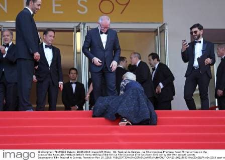 69. Festival de Cannes - La Fille Inconnue Premiere Helen Mirren arrives on the steps of the Palais des Festivals before the screening of the film La Fille Inconnue (The Unknown Girl) during the 69th annual Cannes International Film Festival in Cannes, France on May 18, 2016.  CAN20160518803 DAVIDxSILPA