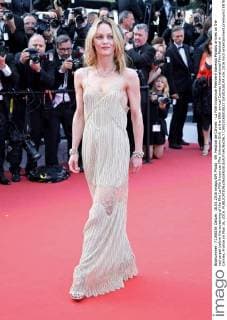 69. Festival de Cannes - La Fille Inconnue Premiere Vanessa Paradis arrives on the red carpet before the screening of the film La Fille Inconnue (The Unknown Girl) at the 69th annual Cannes International Film Festival in Cannes, France on May 18, 2016.  CAN20160518827 DAVIDxSILPA