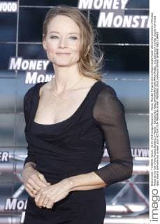 Money Monster Filmpremiere in Madrid Jodie Foster attend the premiere of Monster Money at the roof of the Picasso Building in Madrid - 18 05 2016 