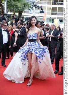 69. Festival de Cannes - La Fille Inconnue Premiere Liu Wen arrives on the red carpet before the screening of the film La Fille Inconnue (The Unknown Girl) at the 69th annual Cannes International Film Festival in Cannes, France on May 18, 2016.  CAN20160518839 DAVIDxSILPA