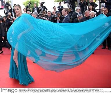 69. Festival de Cannes - La Fille Inconnue Premiere Ana Beatriz Barros arrives on the red carpet before the screening of the film La Fille Inconnue (The Unknown Girl) at the 69th annual Cannes International Film Festival in Cannes, France on May 18, 2016.  CAN20160518843 DAVIDxSILPA