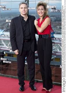 Money Monster Filmpremiere in Madrid Vicente Valles und Angeles Blanco bei der Premiere des Kinofilms Money Monster auf dem Dach des Torre Picasso. Madrid, 18.05.2016 Vicente Valles, Ãngeles Blanco  Foto:xDyDxFotografosx xFuturexImage