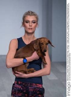 (160520) -- SYDNEY, May 19, 2016 -- A model presents a creation of Bondi Bather brand during Australian Fashion week in Sydney, Australia, on May 19, 2016. ) AUSTRALIA-SYDNEY-FASHION WEEK ZhuxHongye 