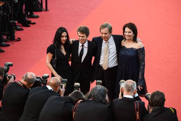 207863 Serge Arnal Starface 2016-05-19 Cannes France 69ème Festival International du Film de Cannes. Montée des marches du film Bacalauréat . 69th International Cannes Film Festival. Red Carpet of Bacalauréat movie. Dafoe, Willem; Colagrande, Giada; Friedkin, William  Copyright: xSergexArnalx xStarfacex STAR_207863_002