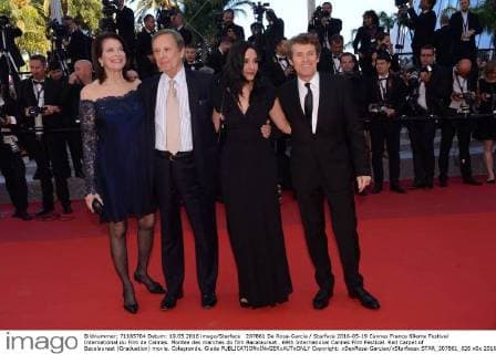 207861 De Rosa-Garcia Starface 2016-05-19 Cannes France 69eme Festival International du Film de Cannes. Montee des marches du film Bacalaureat . 69th International Cannes Film Festival. Red Carpet of Bacalaureat (Graduation) movie. Colagrande, Giada  Copyright: xDexRosa-Garciax xStarfacex STAR_207861_026