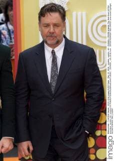 May 19, 2016 - London, London, UK - RUSSELL CROWE attends The Nice Guys UK film premiere. London, UK. London UK  - ZUMAl94_