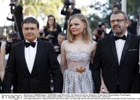 69. Festival de Cannes: Graduation Filmpremiere Cristian Mungiu, Maria Dragus, Malina Manovici, Adrian Titieni, Rares Andrici CINEMA : 69. Festival in Cannes - Photo Call - Bacalaureat - 19 05 2016 LoicThebaud Panoramic 