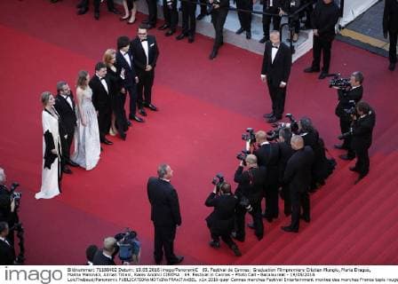 69. Festival de Cannes: Graduation Filmpremiere Cristian Mungiu, Maria Dragus, Malina Manovici, Adrian Titieni, Rares Andrici CINEMA : 69. Festival in Cannes - Photo Call - Bacalaureat - 19 05 2016 LoicThebaud Panoramic 