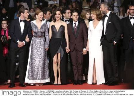 69. Festival de Cannes: It s Only the End of the World - Juste la Fin du Monde Filmpremiere Gaspard Ulliel, Lea Seydoux, Marion Cotillard, Xavier Dolan, Nathalie Baye and Vincent Cassel attending the Juste la fin du monde premiere during the 69th Cannes Film Festival at the Palais des Festivals in Cannes on May 19, 2016 Foto:xG.xTellierx xFuturexImage