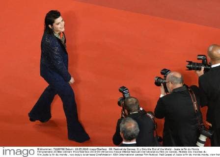69. Festival de Cannes: It s Only the End of the World - Juste la Fin du Monde Filmpremiere 207866 Clément Prioli Starface 2016-05-19 Cannes France 69ème Festival International du Film de Cannes. Montée des marches du film Juste la fin du monde , vue depuis la terrasse Cinefondation. 69th International cannes Film festival. Red Carpet of Juste la fin du monde movie, view from CineFondation Terrass. Sokolinski, Stéphanie ( SoKo )  Copyright: xClémentxPriolix STAR_207866_019
