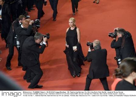 69. Festival de Cannes: It s Only the End of the World - Juste la Fin du Monde Filmpremiere 207868 Serge Arnal Starface 2016-05-19 Cannes France 69th Annual Cannes Film Festival. Red Carpet of the movie « Juste la fin du monde » . 69ème Festival International du film de Cannes. Montée des marches du film « Juste la fin du monde » Beart, Emmanuelle  Copyright: xSergexArnalx xStarfacex STAR_207868_007