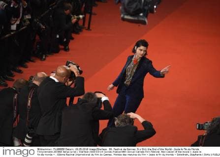 69. Festival de Cannes: It s Only the End of the World - Juste la Fin du Monde Filmpremiere 207868 Serge Arnal Starface 2016-05-19 Cannes France 69th Annual Cannes Film Festival. Red Carpet of the movie « Juste la fin du monde » . 69ème Festival International du film de Cannes. Montée des marches du film « Juste la fin du monde » Sokolinski, Stéphanie ( SoKo )  Copyright: xSergexArnalx xStarfacex STAR_207868_019