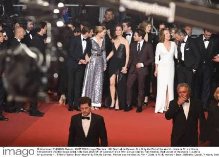 69. Festival de Cannes: It s Only the End of the World - Juste la Fin du Monde Filmpremiere 207868 Serge Arnal Starface 2016-05-19 Cannes France 69th Annual Cannes Film Festival. Red Carpet of the movie « Juste la fin du monde » . 69ème Festival International du film de Cannes. Montée des marches du film « Juste la fin du monde » Baye, Nathalie; Cassel, Vincent; Cotillard, Marion; Ulliel, Gaspard; Seydoux, Léa; Dolan, Xavier  Copyright: xSergexArnalx xStarfacex STAR_207868_024