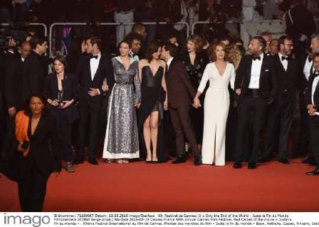 69. Festival de Cannes: It s Only the End of the World - Juste la Fin du Monde Filmpremiere 207868 Serge Arnal Starface 2016-05-19 Cannes France 69th Annual Cannes Film Festival. Red Carpet of the movie « Juste la fin du monde » . 69ème Festival International du film de Cannes. Montée des marches du film « Juste la fin du monde » Baye, Nathalie; Cassel, Vincent; Cotillard, Marion; Ulliel, Gaspard; Seydoux, Léa; Dolan, Xavier  Copyright: xSergexArnalx xStarfacex STAR_207868_027