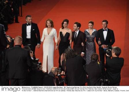 69. Festival de Cannes: It s Only the End of the World - Juste la Fin du Monde Filmpremiere 207868 Serge Arnal Starface 2016-05-19 Cannes France 69th Annual Cannes Film Festival. Red Carpet of the movie « Juste la fin du monde » . 69ème Festival International du film de Cannes. Montée des marches du film « Juste la fin du monde » Baye, Nathalie; Cassel, Vincent; Cotillard, Marion; Ulliel, Gaspard; Seydoux, Léa; Dolan, Xavier  Copyright: xSergexArnalx xStarfacex STAR_207868_037