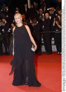 69. Festival de Cannes: It s Only the End of the World - Juste la Fin du Monde Filmpremiere 207867 De Rosa-Garcia Starface 2016-05-19 Cannes France 69ème Festival International du Film de Cannes. Montée des marches du film Juste la fin du monde . 69th International cannes Film festival. Red Carpet of Juste la fin du monde movie. Beart, Emmanuelle  Copyright: xDexRosa-Garciax xStarfacex STAR_207867_060