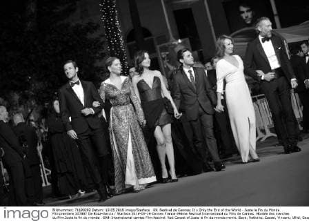 69. Festival de Cannes: It s Only the End of the World - Juste la Fin du Monde Filmpremiere 207867 De Rosa-Garcia Starface 2016-05-19 Cannes France 69ème Festival International du Film de Cannes. Montée des marches du film Juste la fin du monde . 69th International cannes Film festival. Red Carpet of Juste la fin du monde movie. Baye, Nathalie; Cassel, Vincent; Ulliel, Gaspard; Seydoux, Léa; Dolan, Xavier  Copyright: xDexRosa-Garciax xStarfacex STAR_207867_111