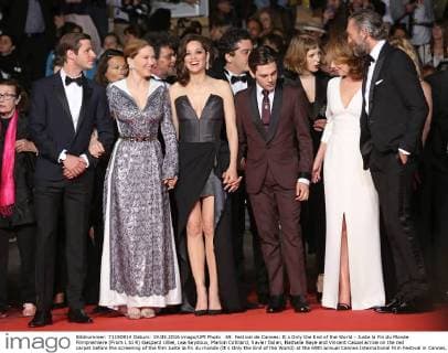 69. Festival de Cannes: It s Only the End of the World - Juste la Fin du Monde Filmpremiere (From L to R) Gaspard Ulliel, Lea Seydoux, Marion Cotillard, Xavier Dolan, Nathalie Baye and Vincent Cassel arrive on the red carpet before the screening of the film Juste la fin du monde (It s Only the End of the World) at the 69th annual Cannes International Film Festival in Cannes, France on May 19, 2016.  CAN20160519805 DAVIDxSILPA