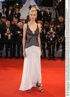 69. Festival de Cannes: It s Only the End of the World - Juste la Fin du Monde Filmpremiere Aymeline Valade arrives on the red carpet before the screening of the film Juste la fin du monde (It s Only the End of the World) at the 69th annual Cannes International Film Festival in Cannes, France on May 19, 2016.  CAN20160519833 DAVIDxSILPA