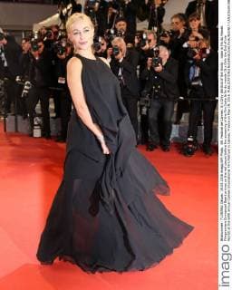 69. Festival de Cannes: It s Only the End of the World - Juste la Fin du Monde Filmpremiere Emmanuel Beart arrives on the red carpet before the screening of the film Juste la fin du monde (It s Only the End of the World) at the 69th annual Cannes International Film Festival in Cannes, France on May 19, 2016.  CAN20160519836 DAVIDxSILPA