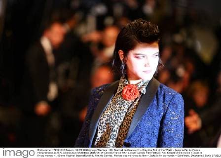 69. Festival de Cannes: It s Only the End of the World - Juste la Fin du Monde Filmpremiere 207870 Julien Cauvin Starface 2016-05-19 Cannes France 69th Annual Cannes Film Festival. Red Carpet of the movie « Juste la fin du monde » . 69ème Festival International du film de Cannes. Montée des marches du film « Juste la fin du monde » Sokolinski, Stéphanie ( SoKo )  Copyright: xJulienxCauvinx STAR_207870_026