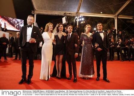 69. Festival de Cannes: It s Only the End of the World - Juste la Fin du Monde Filmpremiere 207870 Julien Cauvin Starface 2016-05-19 Cannes France 69th Annual Cannes Film Festival. Red Carpet of the movie « Juste la fin du monde » . 69ème Festival International du film de Cannes. Montée des marches du film « Juste la fin du monde » Baye, Nathalie; Cassel, Vincent; Cotillard, Marion; Ulliel, Gaspard; Seydoux, Léa; Dolan, Xavier  Copyright: xJulienxCauvinx STAR_207870_049