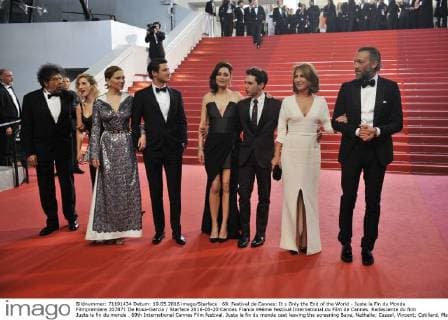 69. Festival de Cannes: It s Only the End of the World - Juste la Fin du Monde Filmpremiere 207871 De Rosa-Garcia Starface 2016-05-20 Cannes France 69ème Festival International du Film de Cannes. Redescente du film Juste la fin du monde . 69th International Cannes Film festival. Juste la fin du monde cast leaving the screening Baye, Nathalie; Cassel, Vincent; Cotillard, Marion; Ulliel, Gaspard; Seydoux, Léa; Dolan, Xavier  Copyright: xDexRosa-Garciax xStarfacex STAR_207871_026