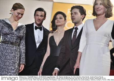 69. Festival de Cannes: It s Only the End of the World - Juste la Fin du Monde Filmpremiere 207871 De Rosa-Garcia Starface 2016-05-20 Cannes France 69ème Festival International du Film de Cannes. Redescente du film Juste la fin du monde . 69th International Cannes Film festival. Juste la fin du monde cast leaving the screening Baye, Nathalie; Cotillard, Marion; Ulliel, Gaspard; Seydoux, Léa; Dolan, Xavier  Copyright: xDexRosa-Garciax xStarfacex STAR_207871_032