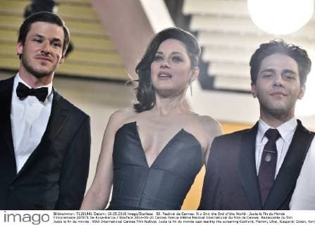 69. Festival de Cannes: It s Only the End of the World - Juste la Fin du Monde Filmpremiere 207871 De Rosa-Garcia Starface 2016-05-20 Cannes France 69ème Festival International du Film de Cannes. Redescente du film Juste la fin du monde . 69th International Cannes Film festival. Juste la fin du monde cast leaving the screening Cotillard, Marion; Ulliel, Gaspard; Dolan, Xavier  Copyright: xDexRosa-Garciax xStarfacex STAR_207871_033