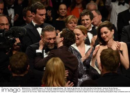 69. Festival de Cannes: It s Only the End of the World - Juste la Fin du Monde Filmpremiere 207872 Serge Arnal Starface 2016-05-19 Cannes France 69ème Festival International du Film de Cannes. Atmosphere fin de film Juste la fin du monde . 69th International Cannes Film Festival. Atmosphere at the end of Juste la fin du monde screening EXCLUSIVE Nous contacter avant toute utilisation web Canet, Guillaume; Cassel, Vincent; Cotillard, Marion; Seydoux, Léa; Dolan, Xavier  Copyright: xSergexArnalx xStarfacex STAR_207872_012