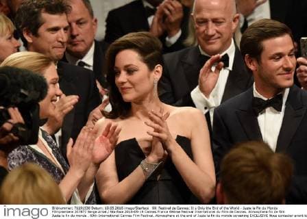 69. Festival de Cannes: It s Only the End of the World - Juste la Fin du Monde Filmpremiere 207872 Serge Arnal Starface 2016-05-19 Cannes France 69ème Festival International du Film de Cannes. Atmosphere fin de film Juste la fin du monde . 69th International Cannes Film Festival. Atmosphere at the end of Juste la fin du monde screening EXCLUSIVE Nous contacter avant toute utilisation web Canet, Guillaume; Cotillard, Marion; Seydoux, Léa  Copyright: xSergexArnalx xStarfacex STAR_207872_022