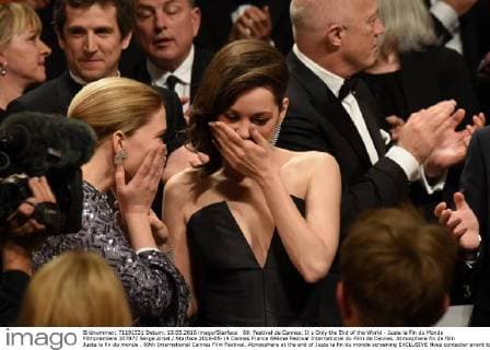 69. Festival de Cannes: It s Only the End of the World - Juste la Fin du Monde Filmpremiere 207872 Serge Arnal Starface 2016-05-19 Cannes France 69ème Festival International du Film de Cannes. Atmosphere fin de film Juste la fin du monde . 69th International Cannes Film Festival. Atmosphere at the end of Juste la fin du monde screening EXCLUSIVE Nous contacter avant toute utilisation web Canet, Guillaume; Cotillard, Marion; Seydoux, Léa  Copyright: xSergexArnalx xStarfacex STAR_207872_023