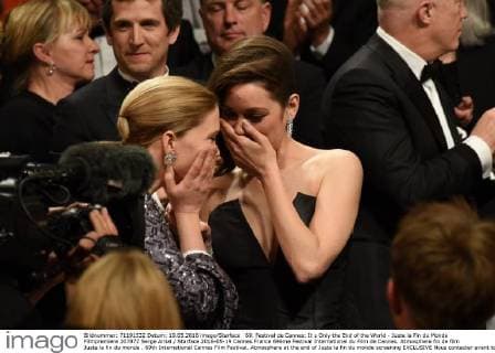 69. Festival de Cannes: It s Only the End of the World - Juste la Fin du Monde Filmpremiere 207872 Serge Arnal Starface 2016-05-19 Cannes France 69ème Festival International du Film de Cannes. Atmosphere fin de film Juste la fin du monde . 69th International Cannes Film Festival. Atmosphere at the end of Juste la fin du monde screening EXCLUSIVE Nous contacter avant toute utilisation web Canet, Guillaume; Cotillard, Marion; Seydoux, Léa  Copyright: xSergexArnalx xStarfacex STAR_207872_024