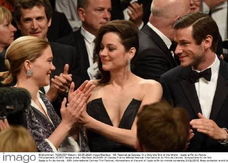 69. Festival de Cannes: It s Only the End of the World - Juste la Fin du Monde Filmpremiere 207872 Serge Arnal Starface 2016-05-19 Cannes France 69ème Festival International du Film de Cannes. Atmosphere fin de film Juste la fin du monde . 69th International Cannes Film Festival. Atmosphere at the end of Juste la fin du monde screening EXCLUSIVE Nous contacter avant toute utilisation web Cotillard, Marion; Seydoux, Léa  Copyright: xSergexArnalx xStarfacex STAR_207872_029