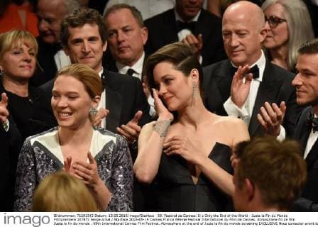 69. Festival de Cannes: It s Only the End of the World - Juste la Fin du Monde Filmpremiere 207872 Serge Arnal Starface 2016-05-19 Cannes France 69ème Festival International du Film de Cannes. Atmosphere fin de film Juste la fin du monde . 69th International Cannes Film Festival. Atmosphere at the end of Juste la fin du monde screening EXCLUSIVE Nous contacter avant toute utilisation web Canet, Guillaume; Cotillard, Marion; Seydoux, Léa  Copyright: xSergexArnalx xStarfacex STAR_207872_035